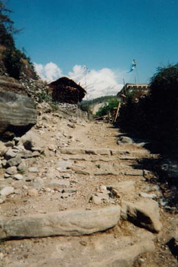 holperiger Aufstieg zu einer Htte