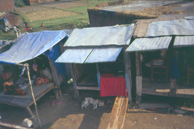 Blechverschlge mit Waren